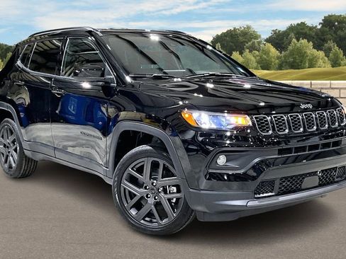New 2026 Jeep Compass Latitude AWD/4WD image 2