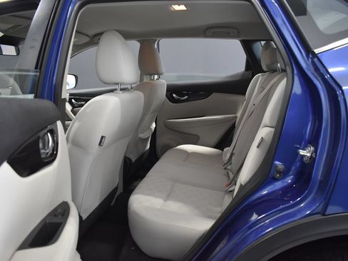 Used 2021 Nissan Rogue Sport SV AWD/4WD image 30