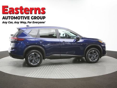 Used 2024 Nissan Rogue SV AWD/4WD image 43