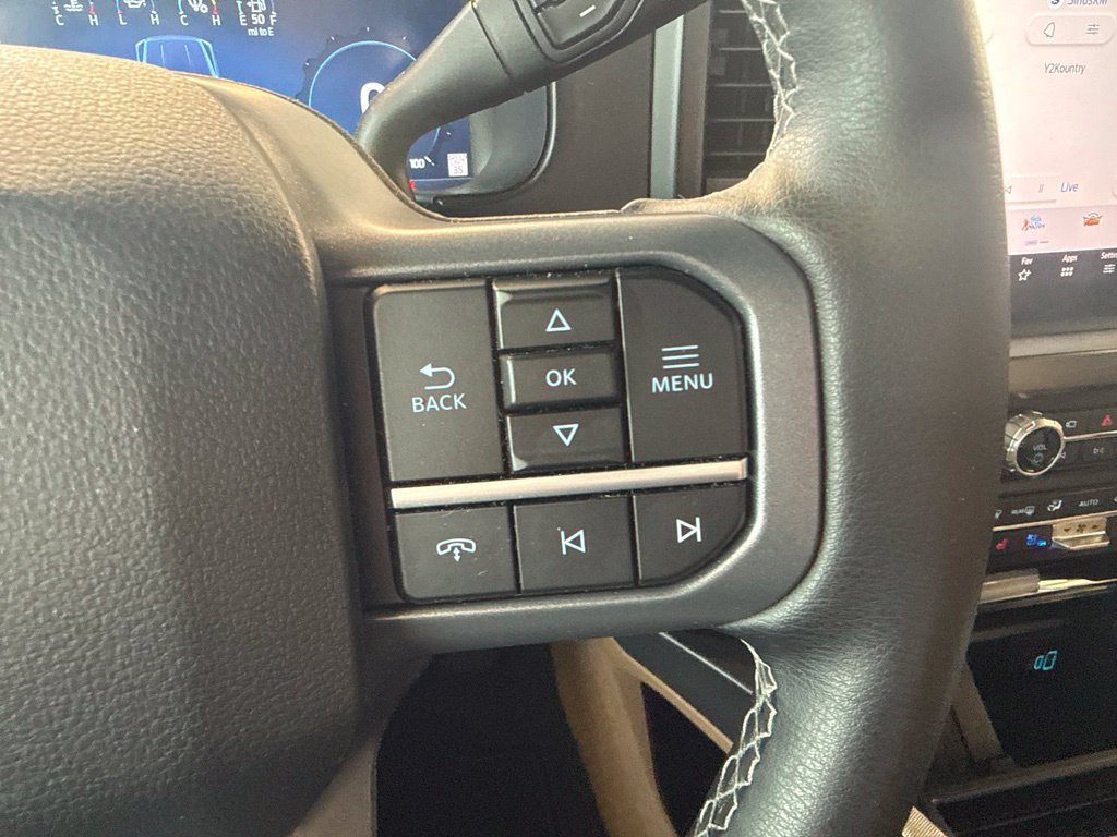 Used 2025 Ford F350 Lariat w/ Lariat Ultimate Package AWD/4WD image 16
