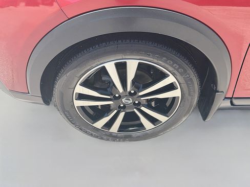 Used 2020 Nissan Kicks SV FWD image 34