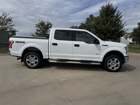 Used 2015 Ford F150 XLT AWD/4WD image 3