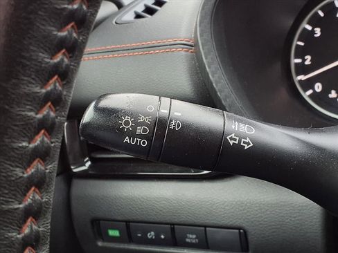 Used 2020 Nissan Sentra SR w/ Premium Package image 16