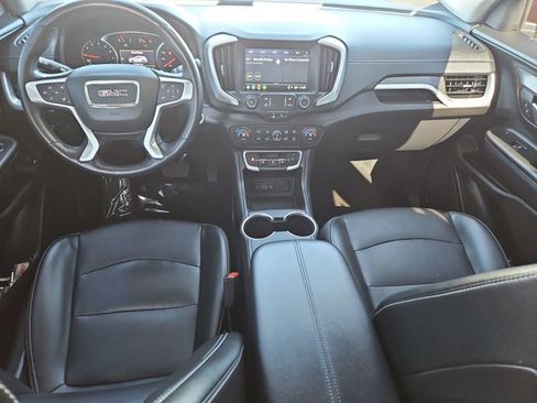 Used 2022 GMC Terrain SLT image 17