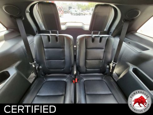 Used 2018 Ford Explorer Limited image 16