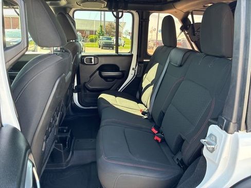 Used 2018 Jeep Wrangler Unlimited Rubicon AWD/4WD image 20