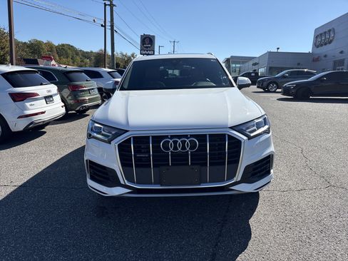 Certified 2022 Audi Q7 2.0T Premium w/ Convenience Package image 2