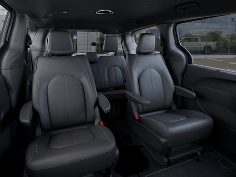 New 2027 Chrysler Pacifica Select AWD/4WD image 15