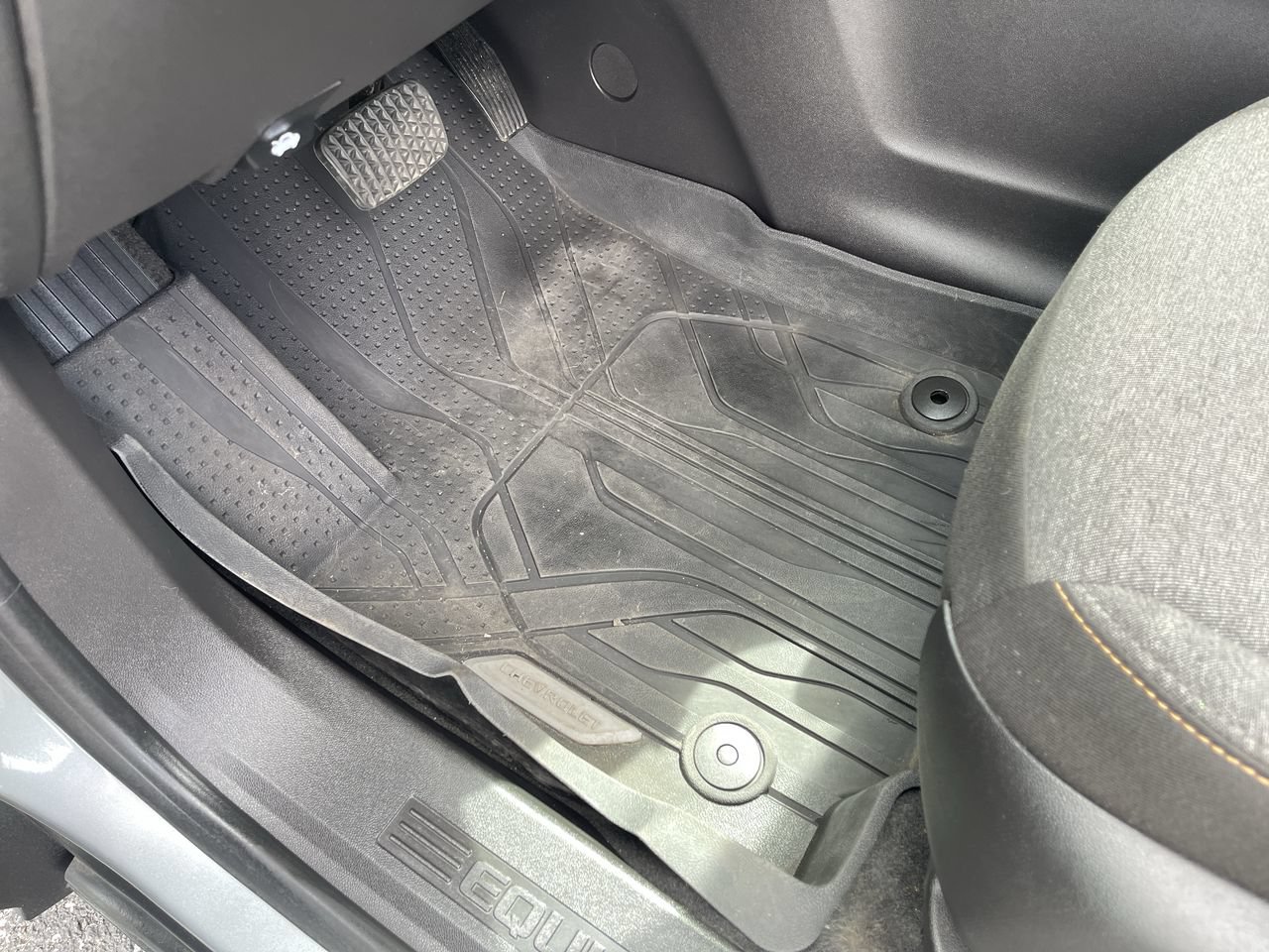 Used 2024 Chevrolet Equinox LT w/ LPO, Floor Liner Package FWD image 33