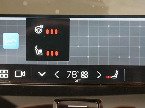 Used 2021 Volvo XC40 P8 Recharge w/ Advanced Package image 18