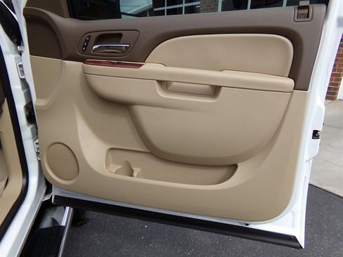 Used 2012 Chevrolet Silverado 2500 LTZ w/ LTZ Plus Package image 86