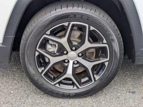 Certified 2024 Jeep Compass Limited AWD/4WD image 9