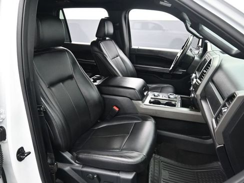 Used 2021 Ford Expedition Max XLT image 26