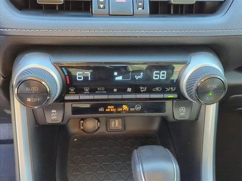 Used 2023 Toyota RAV4 XLE Premium image 18