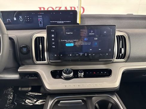 New 2025 Ford Expedition Active image 11