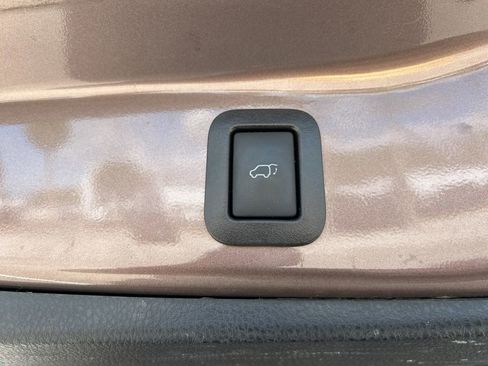 Used 2018 Toyota Highlander Plus image 51