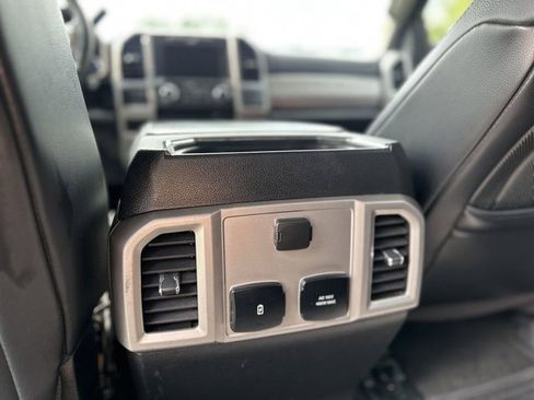 Used 2019 Ford F250 Lariat w/ Lariat Value Package AWD/4WD image 12