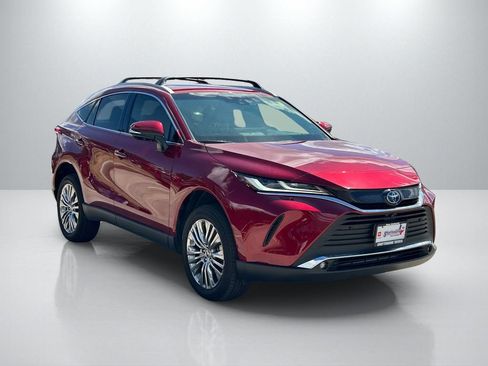 Used 2024 Toyota Venza Limited AWD/4WD image 3