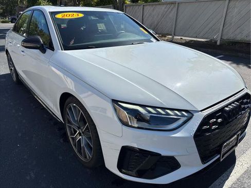 Used 2023 Audi S4 Premium Plus w/ Premium Plus Package image 2