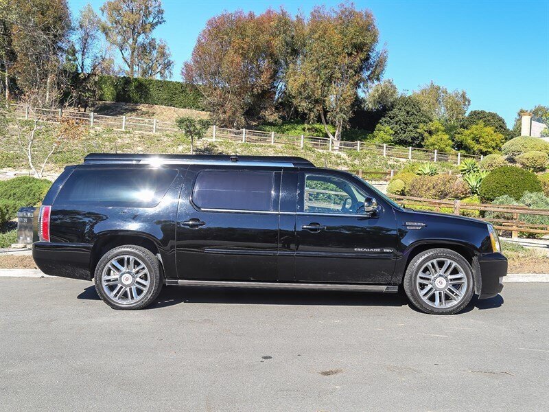 Used 2014 Cadillac Escalade ESV Premium AWD/4WD image 7