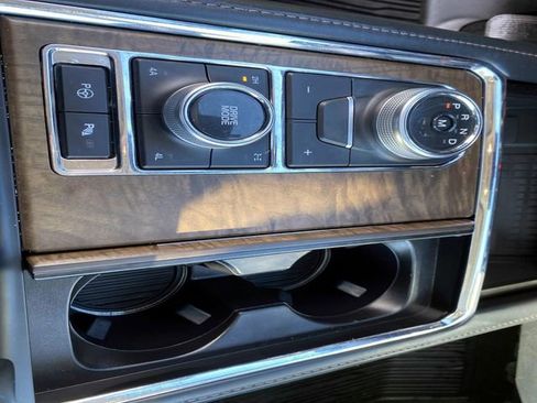 Used 2020 Ford Expedition Platinum image 21