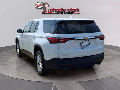 Used 2023 Chevrolet Traverse LS FWD image 3