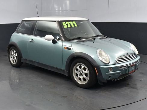 Used 2002 MINI Cooper Hardtop FWD image 2
