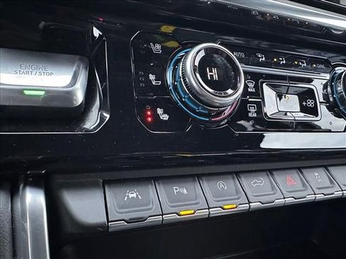 Certified 2025 GMC Sierra 1500 Denali w/ Denali Reserve Package image 29