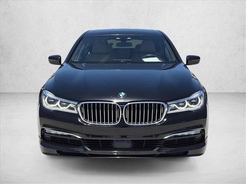 Used 2017 BMW ALPINA B7 xDrive AWD/4WD image 2