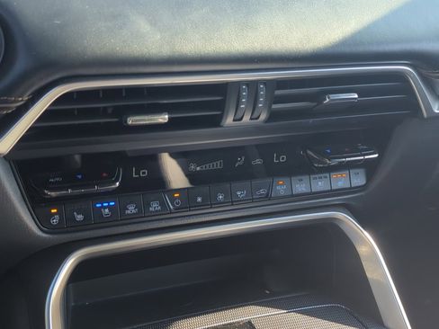 Used 2024 MAZDA CX-90 3.3 Turbo w/ Premium Plus Pkg image 18