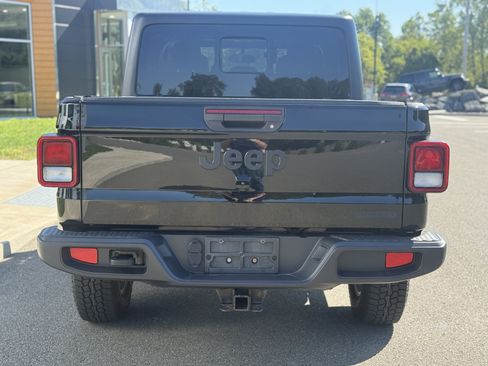 Used 2020 Jeep Gladiator Sport w/ Quick Order Package 24S AWD/4WD image 3
