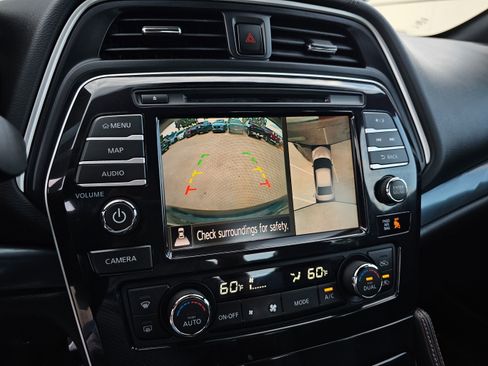 Used 2023 Nissan Maxima SR w/ Sport Mat Group image 30