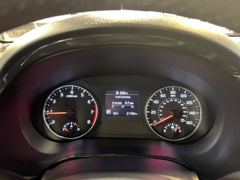 Certified 2023 Kia Seltos EX image 16