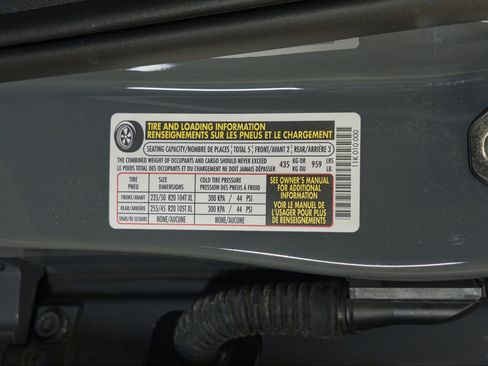 Used 2023 Volkswagen ID.4 Pro S AWD/4WD image 27