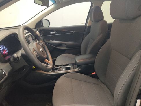 Used 2018 Kia Sorento L image 17
