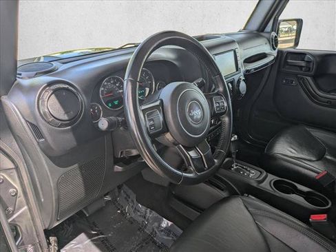 Used 2017 Jeep Wrangler Unlimited Sahara AWD/4WD image 13