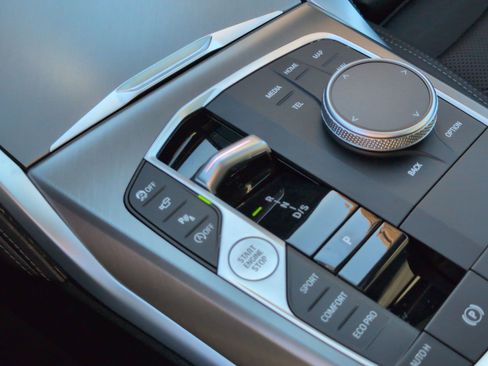 Used 2025 BMW 230i Coupe w/ M Sport Package image 26