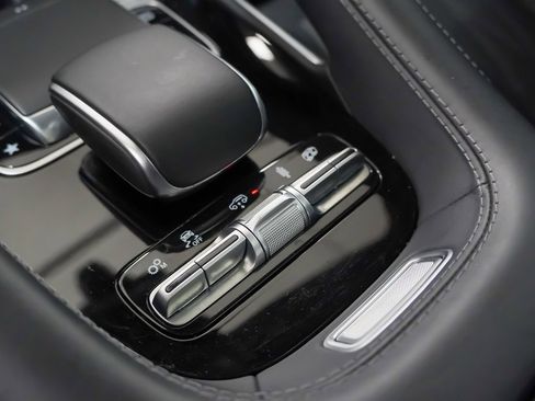 Used 2023 Mercedes-Benz GLS 63 AMG 4MATIC image 34