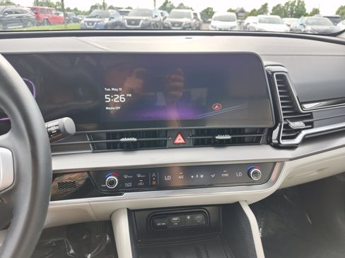 Used 2024 Kia Sportage EX FWD image 30