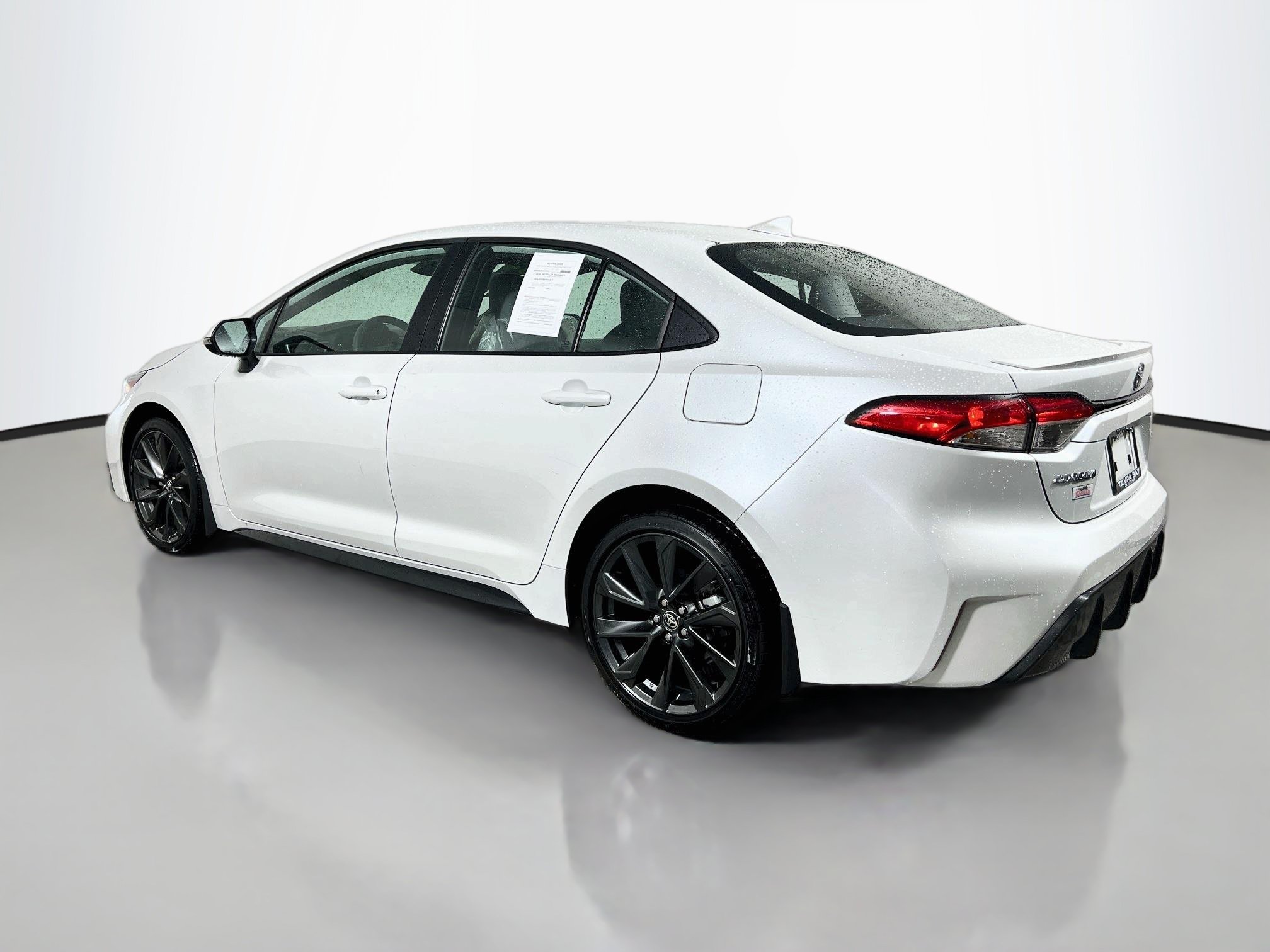 Used 2024 Toyota Corolla SE FWD image 8