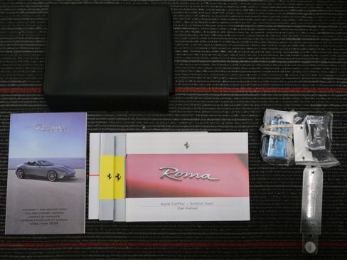 Used 2024 Ferrari Roma Spider image 18