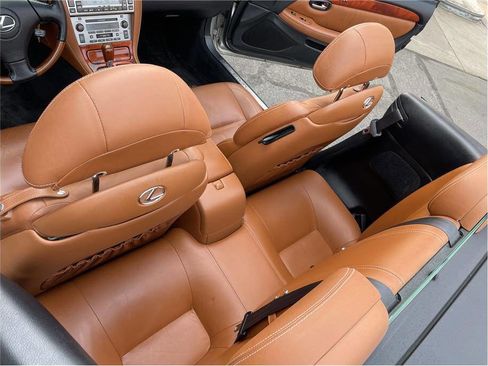 Used 2002 Lexus SC 430 Base 2dr Convertible image 15