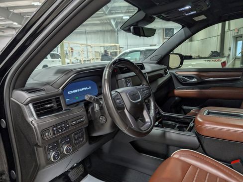 Used 2024 GMC Yukon Denali Ultimate image 13