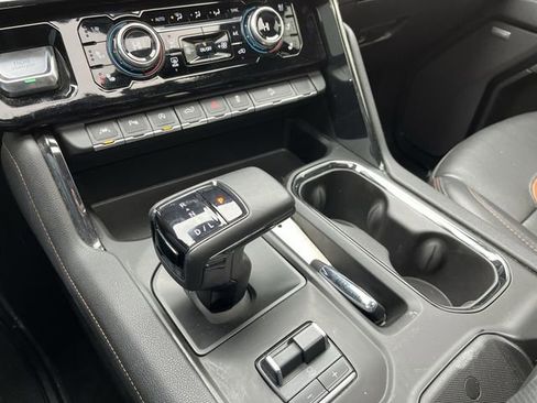 Used 2023 GMC Sierra 1500 AT4 w/ AT4 Preferred Package image 24