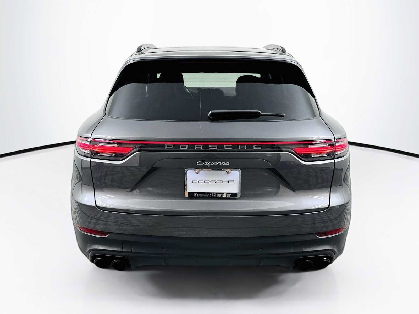 Used 2023 Porsche Cayenne AWD/4WD image 10