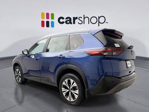 Used 2023 Nissan Rogue SV w/ SV Premium B Package image 3