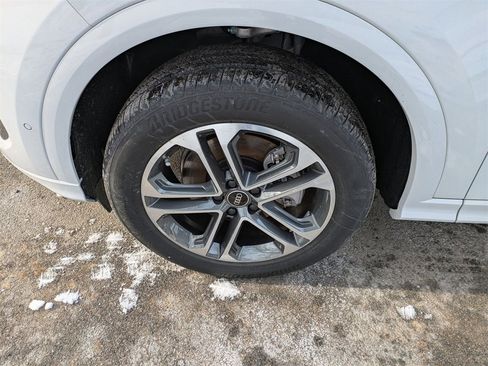 New 2025 Audi Q5 Premium image 25