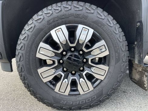 Used 2024 GMC Sierra 2500 Denali AWD/4WD image 46