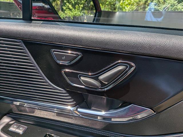 Used 2021 Lincoln Corsair AWD w/ Premium Package image 12