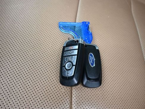 Used 2021 Ford F150 Lariat w/ Equipment Group 502A High image 61